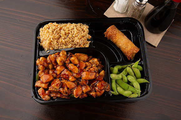 BentoAsianKitchenSushi_ChickenBentoBox_6