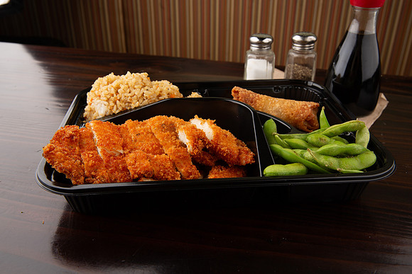 BentoAsianKitchenSushi_ChickenKatsuBentoBox_3