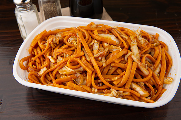 BentoAsianKitchenSushi_ChickenLoMein_1