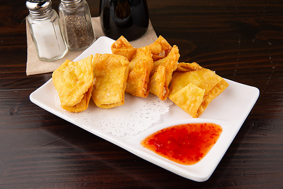 BentoAsianKitchenSushi_CrabRangoons_1