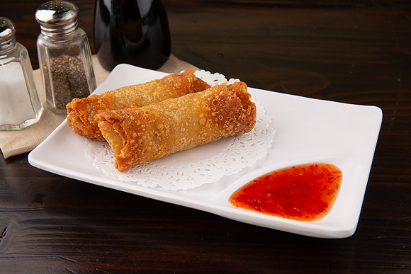 BentoAsianKitchenSushi_PorkEggRolls_1
