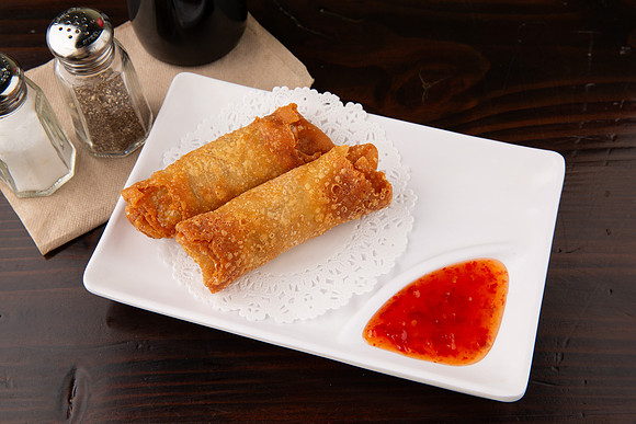 BentoAsianKitchenSushi_PorkEggRolls_2