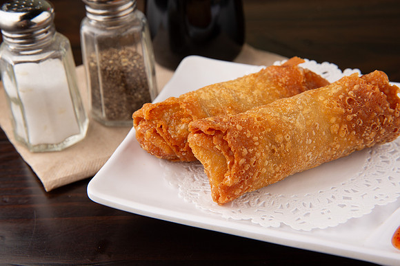 BentoAsianKitchenSushi_PorkEggRolls_3