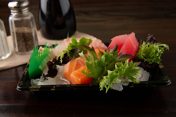 BentoAsianKitchenSushi_SashimiSampler_1