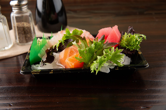 BentoAsianKitchenSushi_SashimiSampler_2