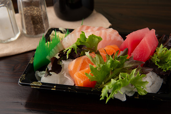 BentoAsianKitchenSushi_SashimiSampler_5