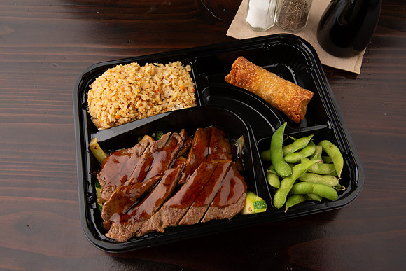 BentoAsianKitchenSushi_SteakBentoBox_2