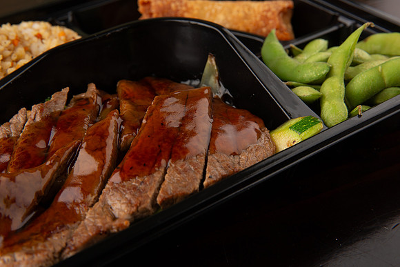 BentoAsianKitchenSushi_SteakBentoBox_5