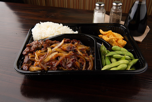 BentoAsianKitchenSushi_SukiyakiSteakBentoBox_3