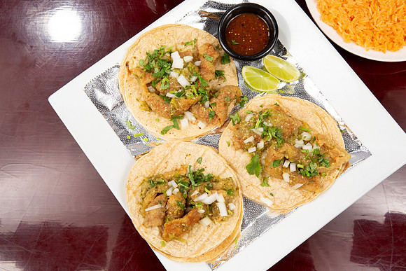 LosCabosMexicanGrill_StreetTacos_ChicharronTacos_06