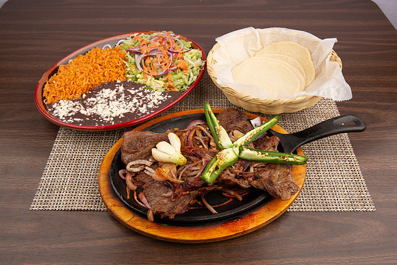 TaqueroMucho_SpecialOrders_CarneAzadaDinner_1