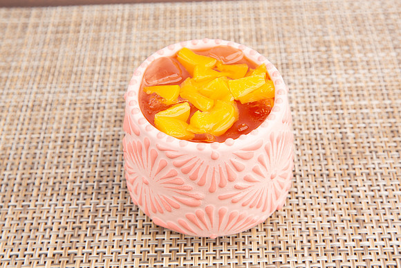 TaqueroMucho_Drinks_PeachSangria_1