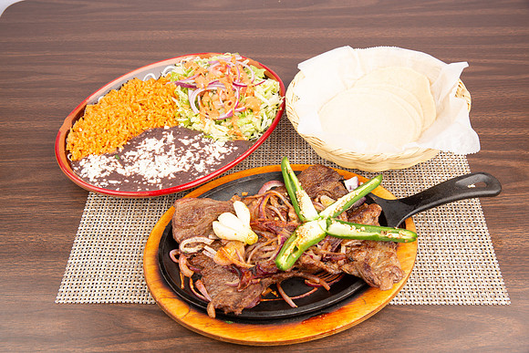 TaqueroMucho_SpecialOrders_CarneAzadaDinner_7
