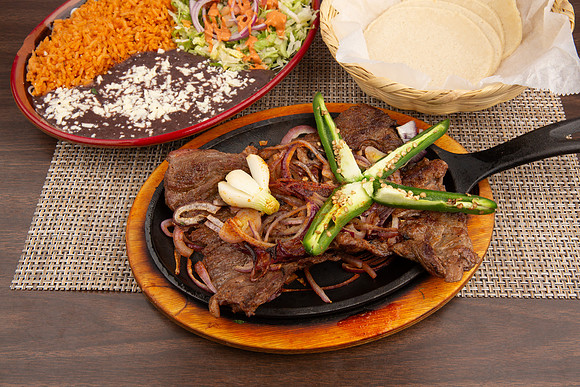 TaqueroMucho_SpecialOrders_CarneAzadaDinner_2