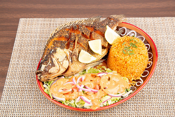TaqueroMucho_Seafood_MojarraFrita_1