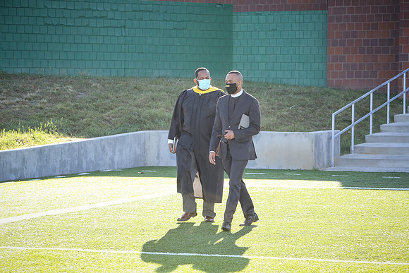grad2020-83