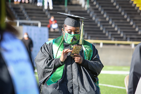 grad2020-307