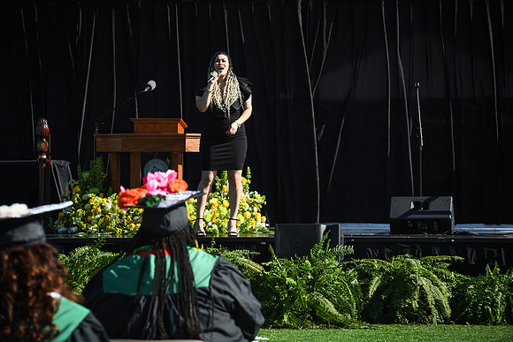 grad2020-582