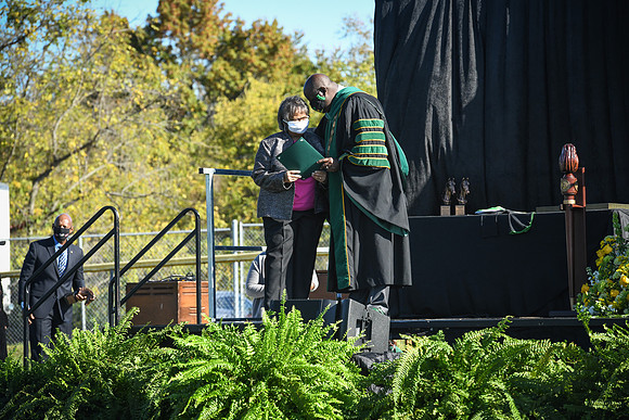 grad2020-370