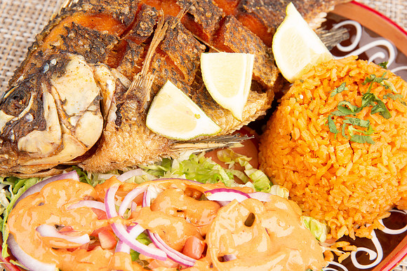 TaqueroMucho_Seafood_MojarraFrita_5