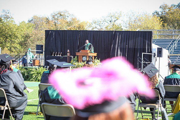 grad2020-241