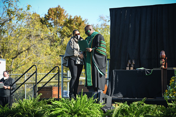 grad2020-403