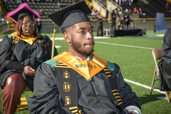 grad2020-453