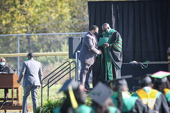 grad2020-356