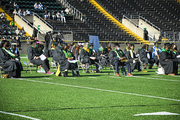 grad2020-320
