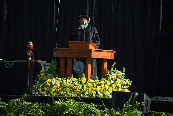 grad2020-496