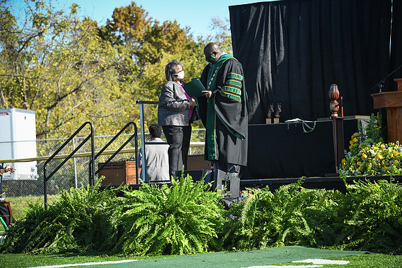 grad2020-368