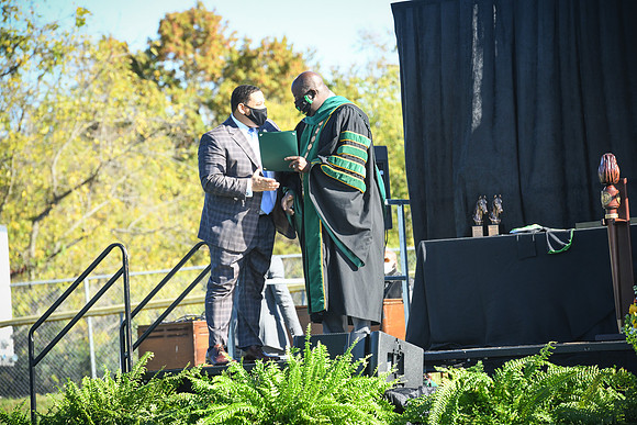 grad2020-353