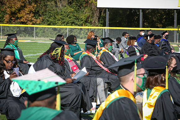 grad2020-442