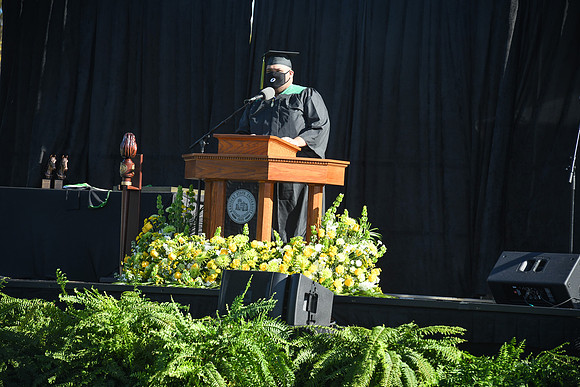 grad2020-438