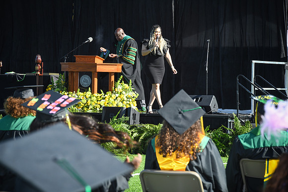 grad2020-448