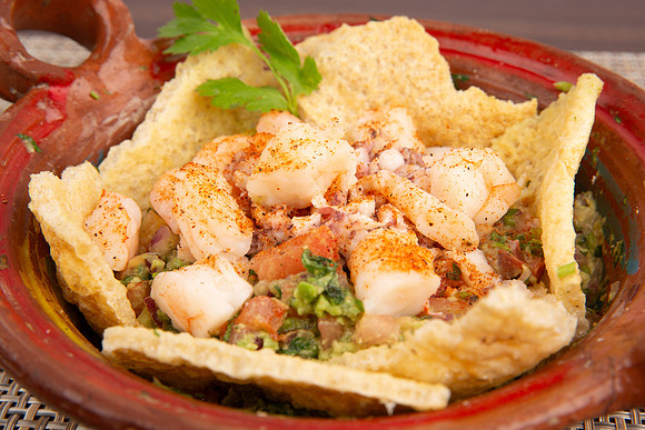 TaqueroMucho_Appetizers_GuacamoleCulichi_3